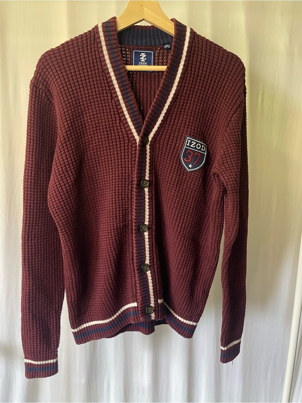 Izod Burgundy Maroon Waffle Knit Cardigan Sweater Collegiate Patch Trim Medium M